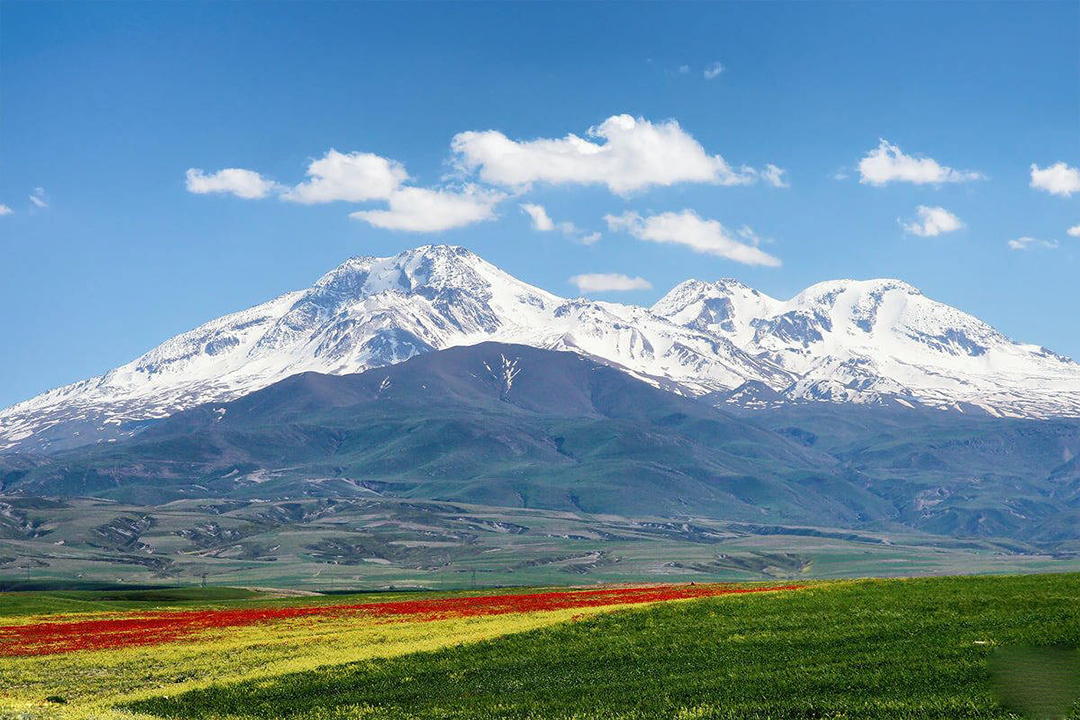 قله های سهند و سبلان در کدام رشته کوه است؟