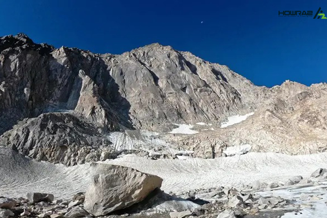 علم کوه کجاست؟