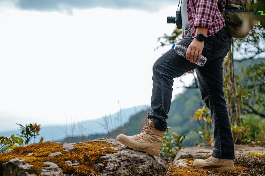 چه کفشی برای کوهنوردی مناسب است؟